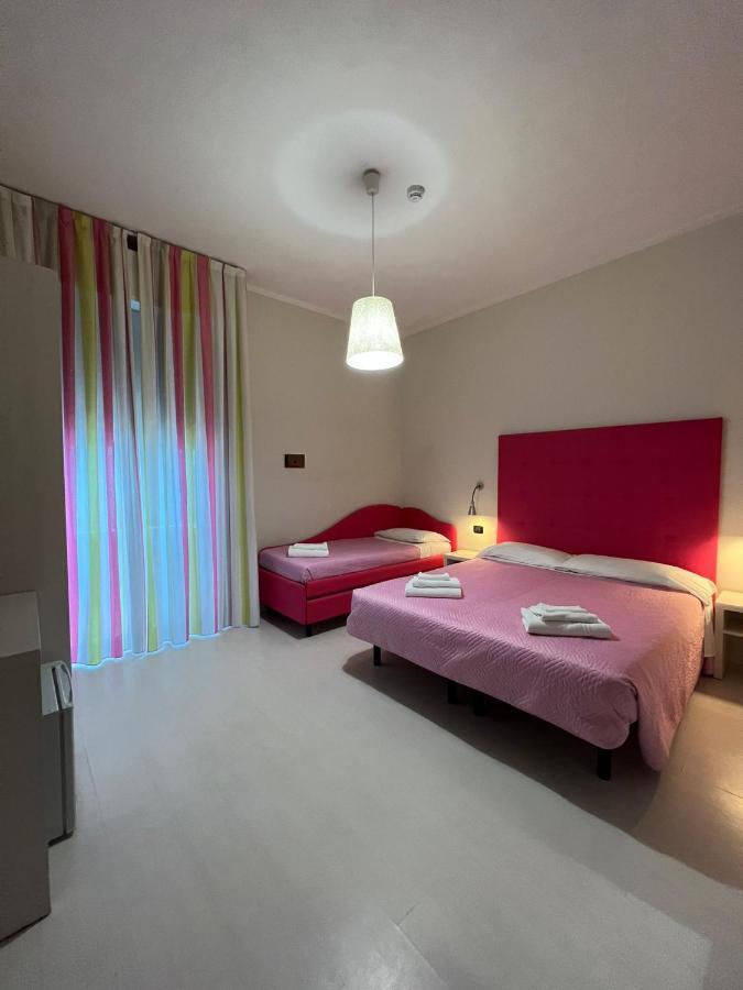 Hotel Leonardo 체제나티코 외부 사진