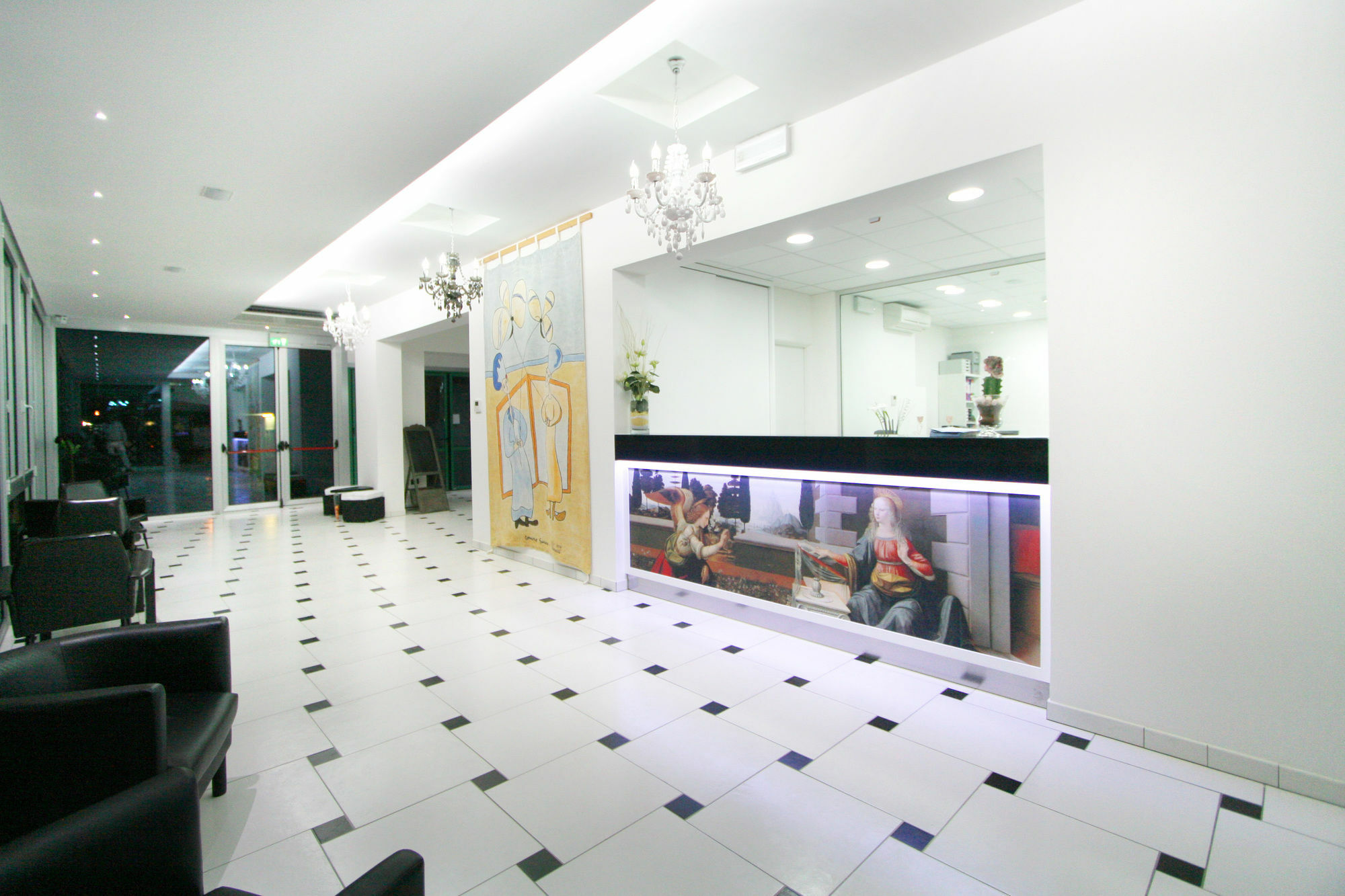 Hotel Leonardo 체제나티코 외부 사진